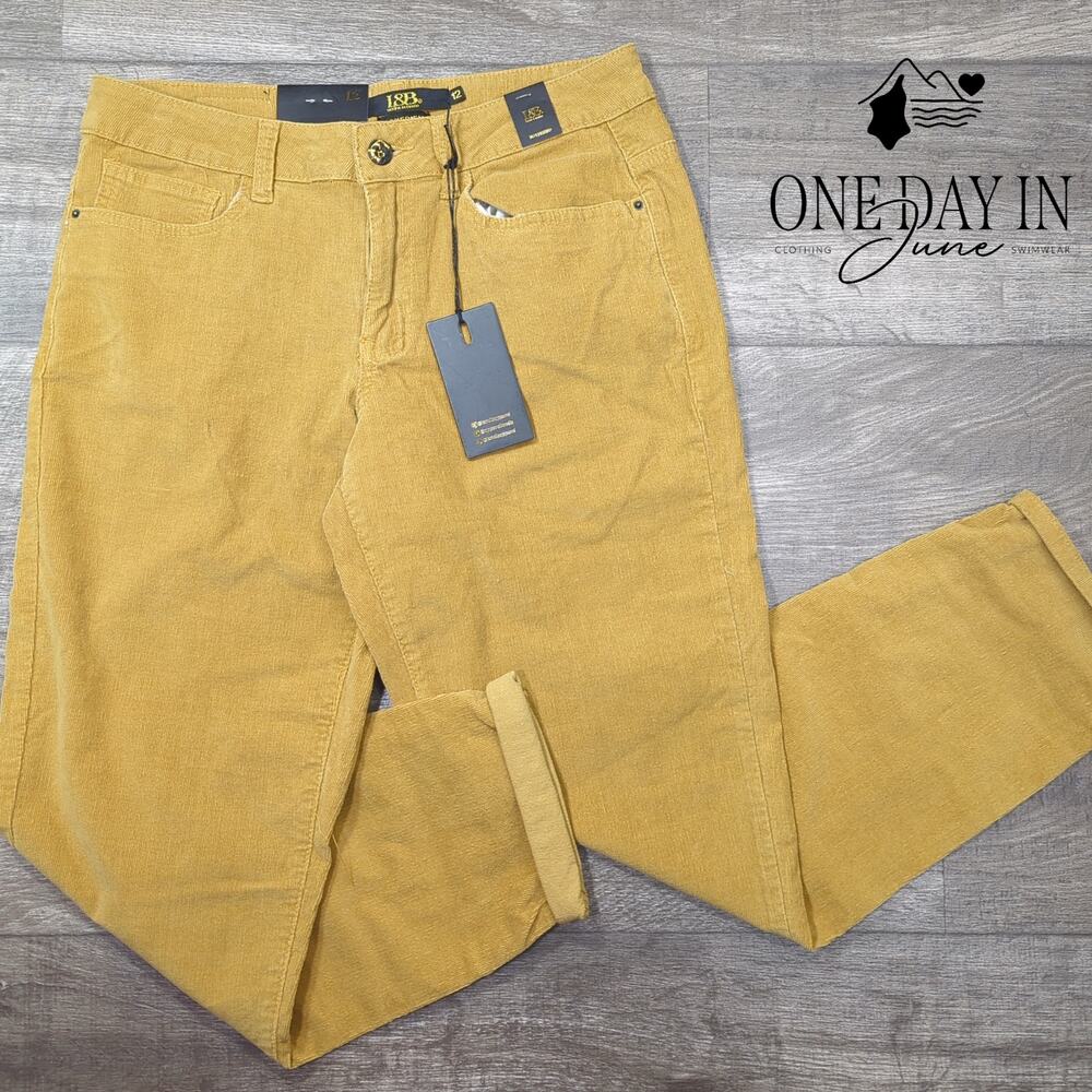 L&B Apparel Boyfriend Corduroy Pants Size 12